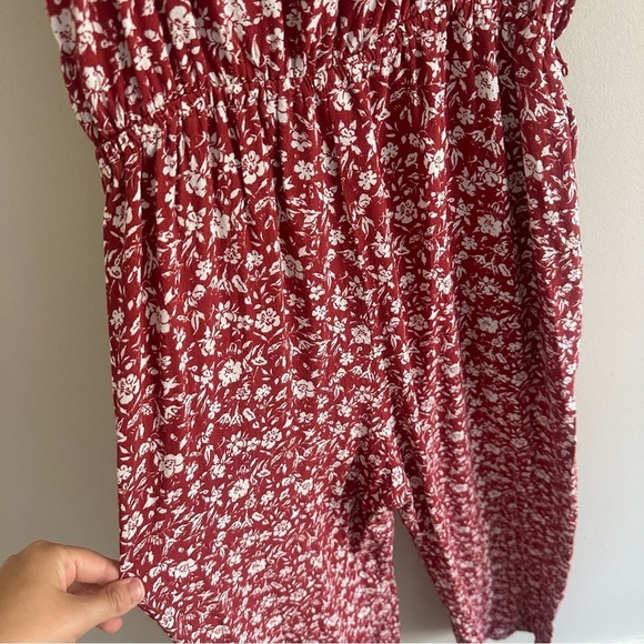 Abercrombie Floral Red White V-Neck Cross Front Floral Pant Jumpsuit - Picture 11 of 15